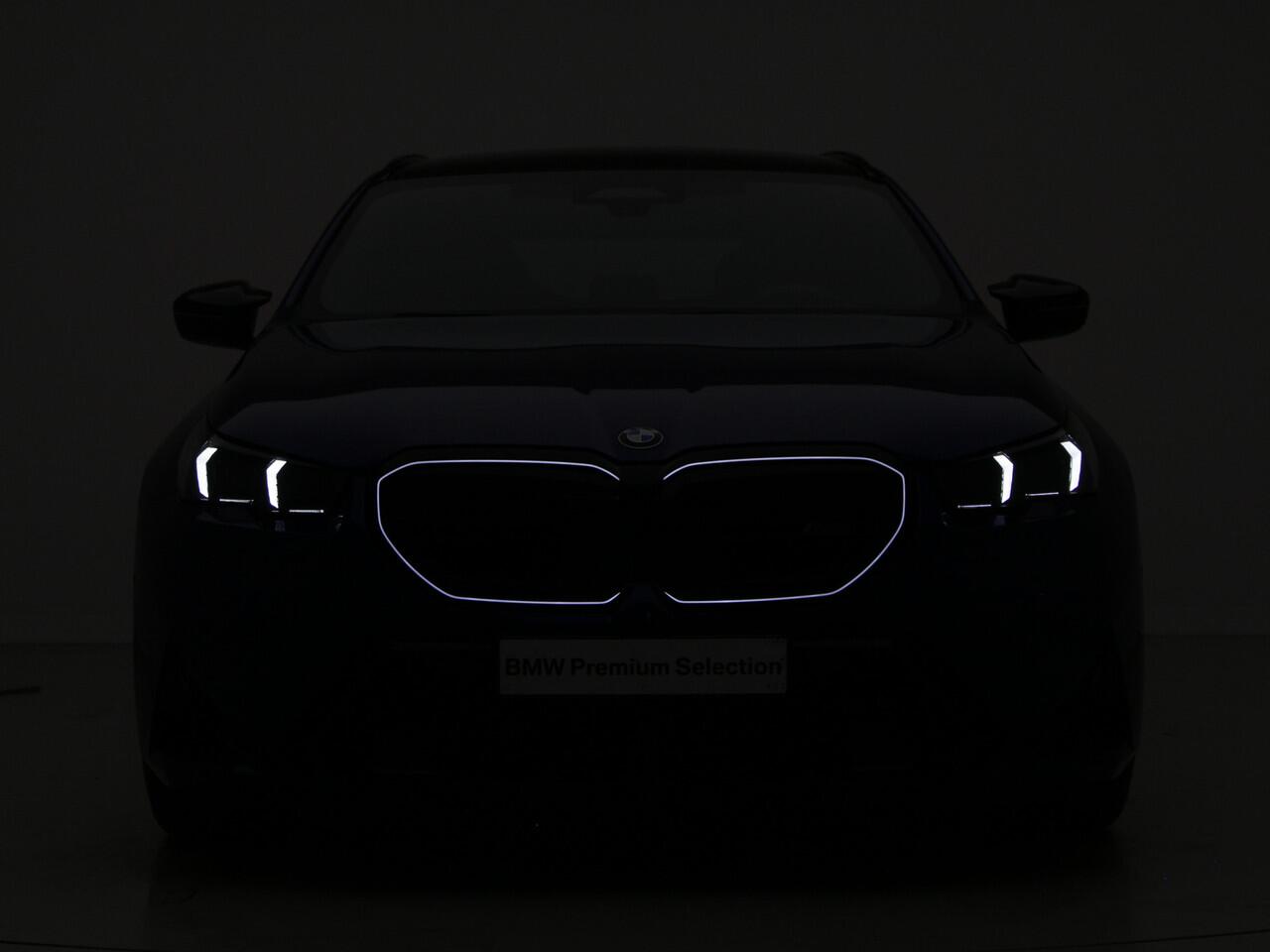 BMW M5 Touring M5 | Personal CoPilot | Bowers & Wilkins Surround Sound | Trekhaak | M Driver's Pack