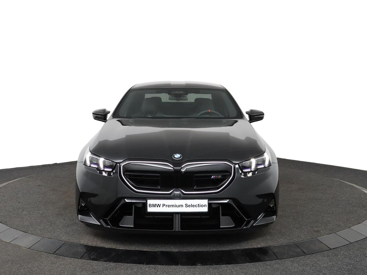 BMW M5 5-serie M Driver's Pack | Bowers & Wilkins | Stoelventilatie | Driving Assistant Prof | Parking Assistant Prof | BMW Iconic Glow | Comfort Access | Stuurwielrand verwarmd