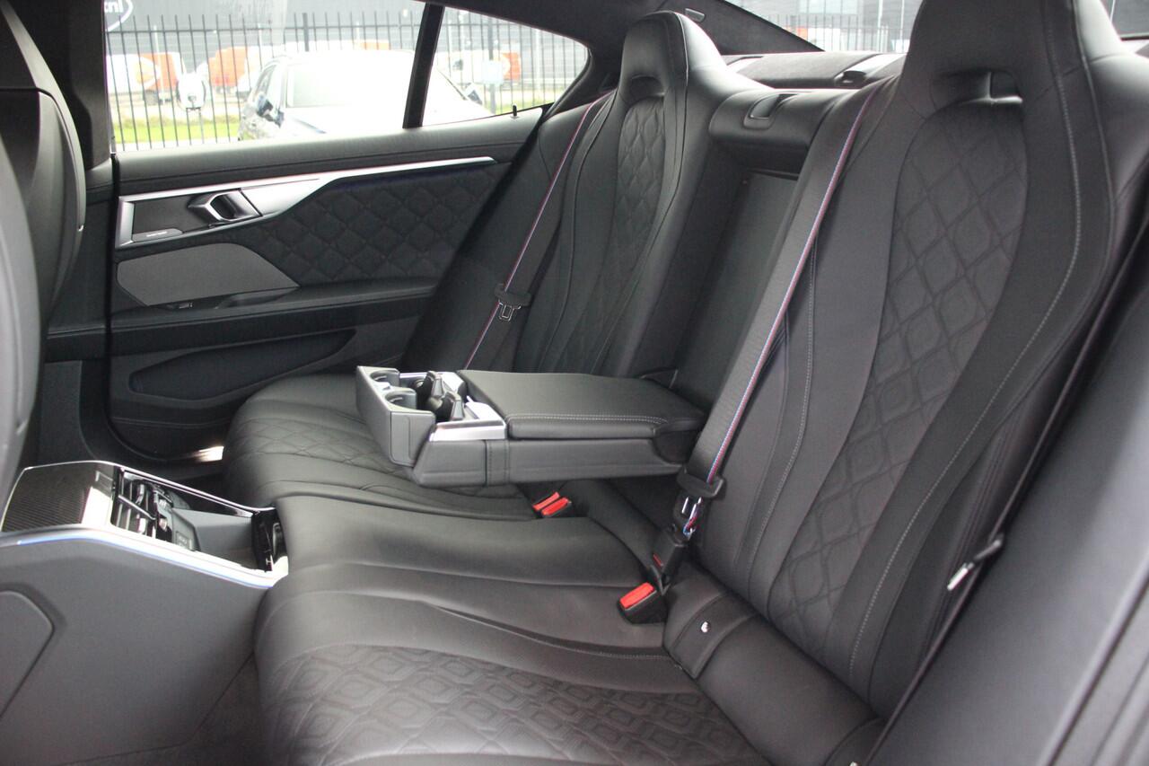 BMW M8 8-serie Gran Coupé Competition | 1e eigenaar | Carbon | Orig. NL