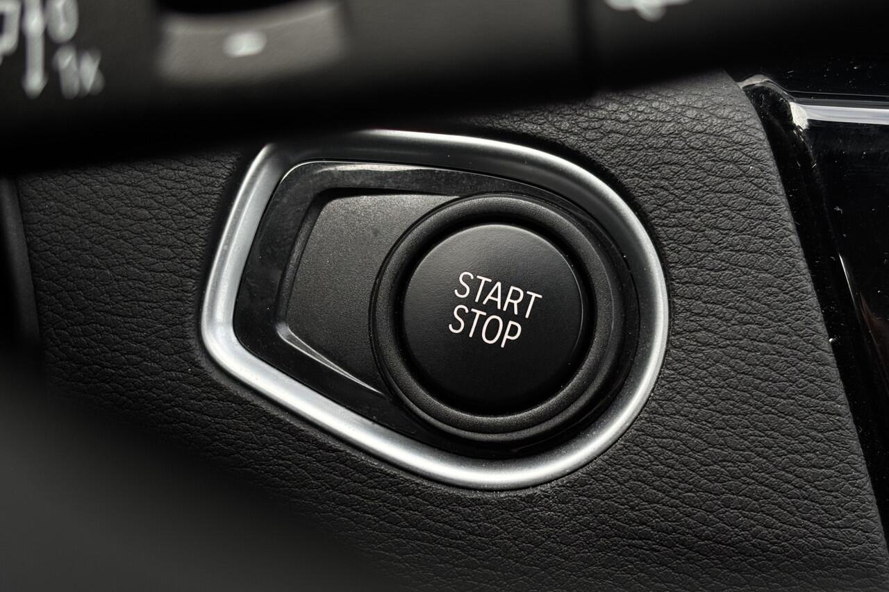 BMW X1 xDrive25e | Memory | Elektrische Klep | LED | Cruise Controle | 15x op voorraad !