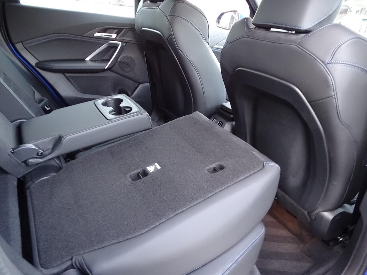 BMW X1 sDrive18i M Sportpakket Premium-Pack Ada.Led Navigatie Camera Keyless-entry 18"LM Velgen