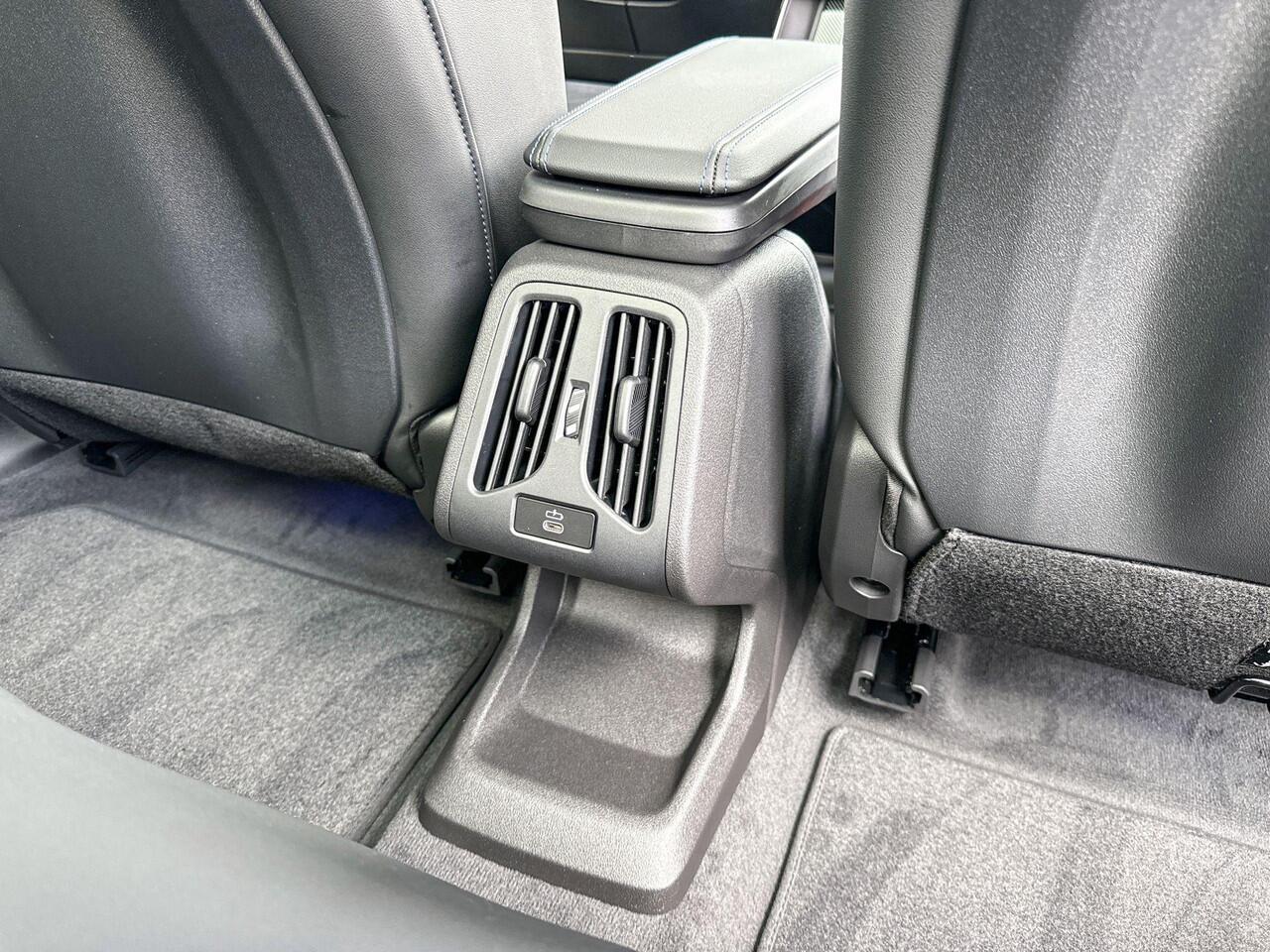 BMW X1 xDrive25e M-Sport Glazen Schuifdak / Harman Kardon / Adaptief LED / Comfort Acces / 19 Inch / Getinte Ramen