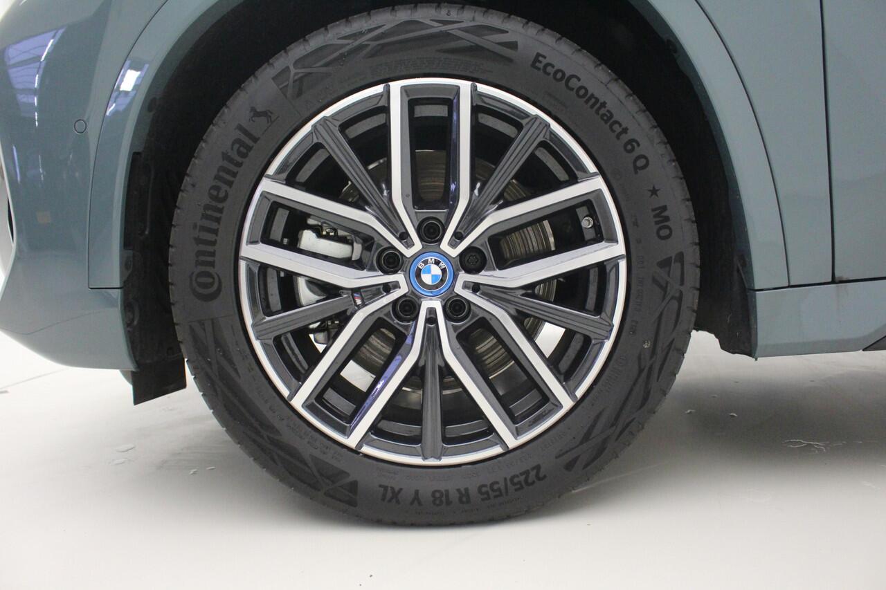 BMW X1 xDrive25e | M-Sport | Panorama | Trekhaak | Voorbereiding Driving Assistant Plus | Privacy Glass | Stoelverwarming