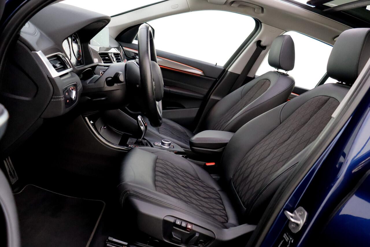 BMW X1 18iA X-LINE Executive Edition PANO | MEMORY | CAMERA | 1/2LEDER