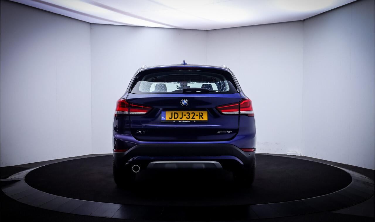 BMW X1 18iA X-LINE Executive Edition PANO | MEMORY | CAMERA | 1/2LEDER