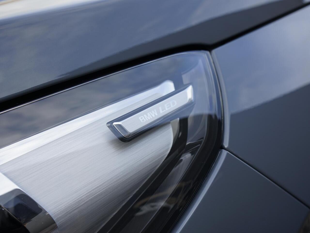 BMW X1 xDrive25e Dealeronderh. / 1ste eig. / M-Sport / Driving Assistent Plus / Active Guard / Stoelverwarming / Adaptief Onderstel