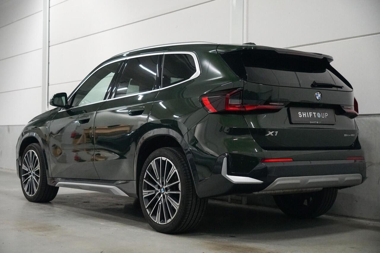 BMW X1 sDrive18i Panoramadak | Harman Kardon | Head Up | Stuurverwarming