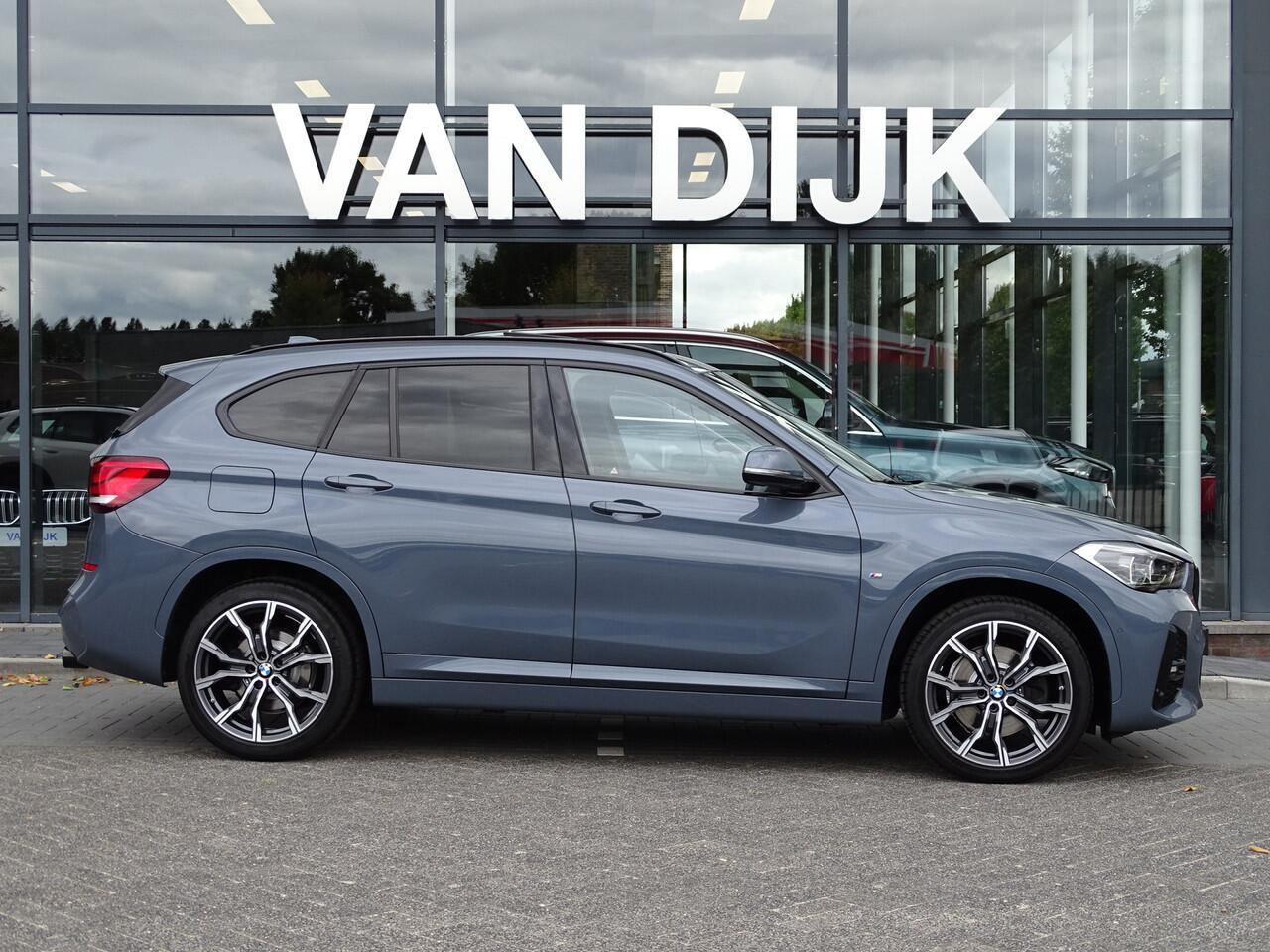 BMW X1 xDrive25e M Sportpakket Pano.dak Head-Up Display Harman-Kardon LED Camera Navi-Plus Apple Carplay Park.Ass. Driv.Ass. 19''LM Velgen