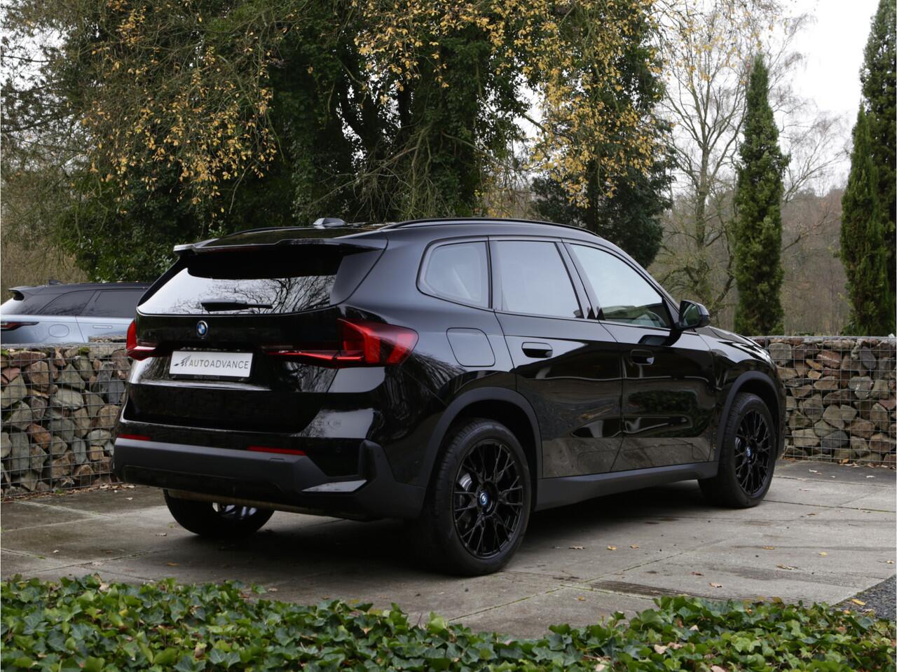 BMW X1 xDrive25e Black Design Pack