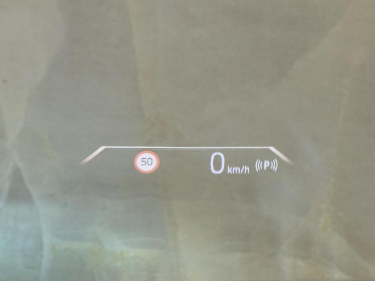 BMW X1 xDrive30e M Sport Pro, M stoelen, pano, tr.haak, H/K, 20", HUD, ACC, keyless, privacy