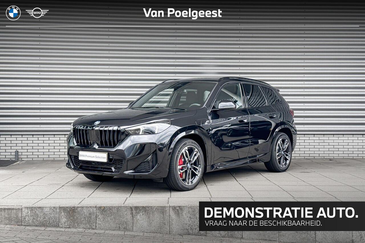 BMW X1 xDrive25e M Sportpakket Pro / Premium Pack / Comfort Pack / Travel Pack / Trekhaak / Panoramadak
