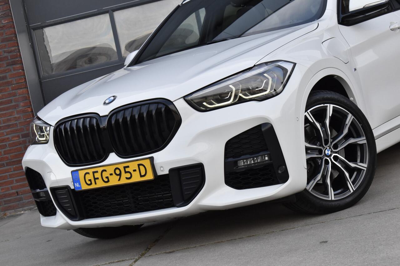 BMW X1 xDrive25e Executive Edition M-pakket Pano - CarPlay - Cruise - Trekhaak