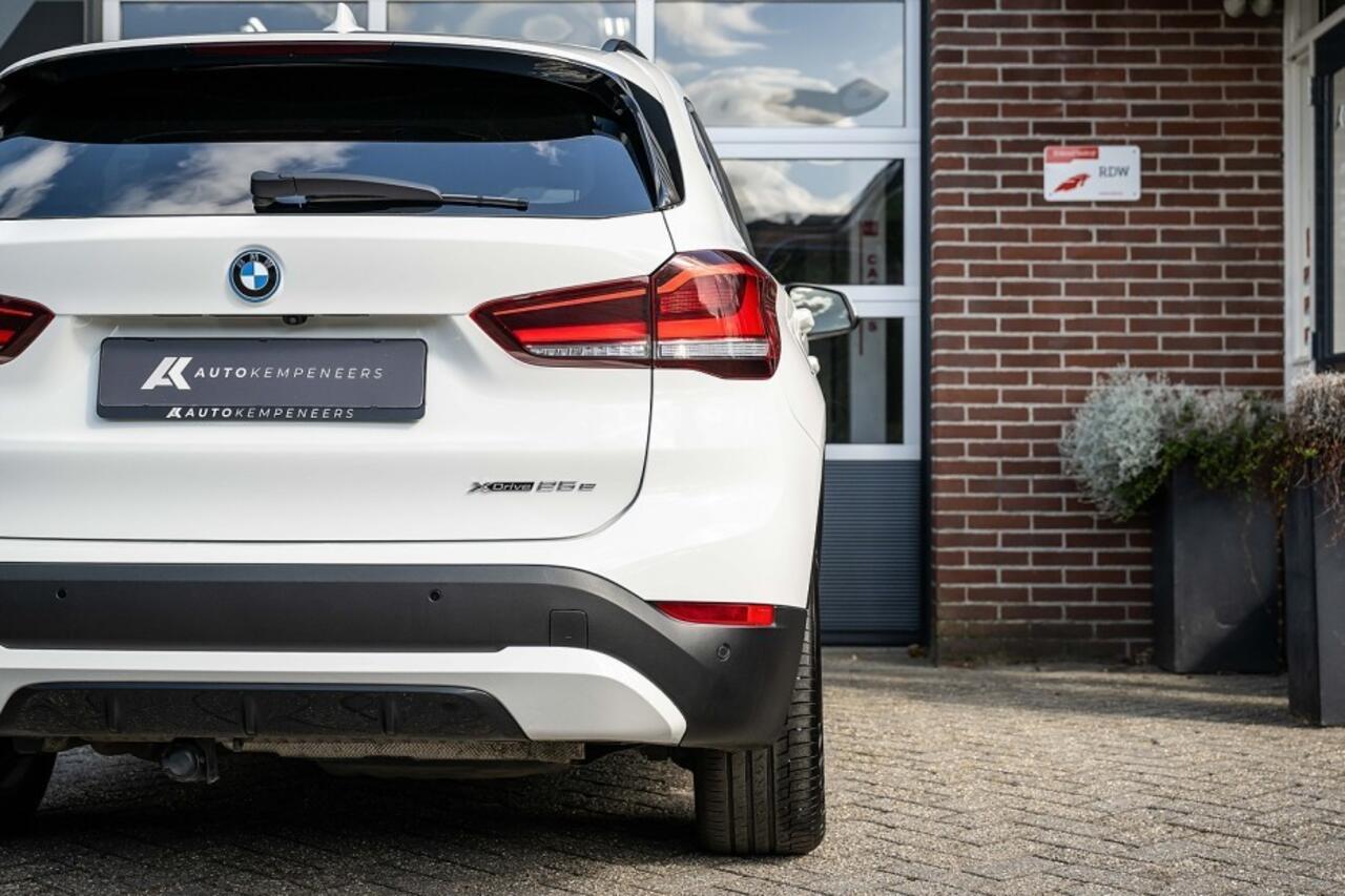 BMW X1 25e xDrive | Sportline | Head-up | Hifi | Trekhaak | Camera | M-Sport stuurwiel | | 18' inch |