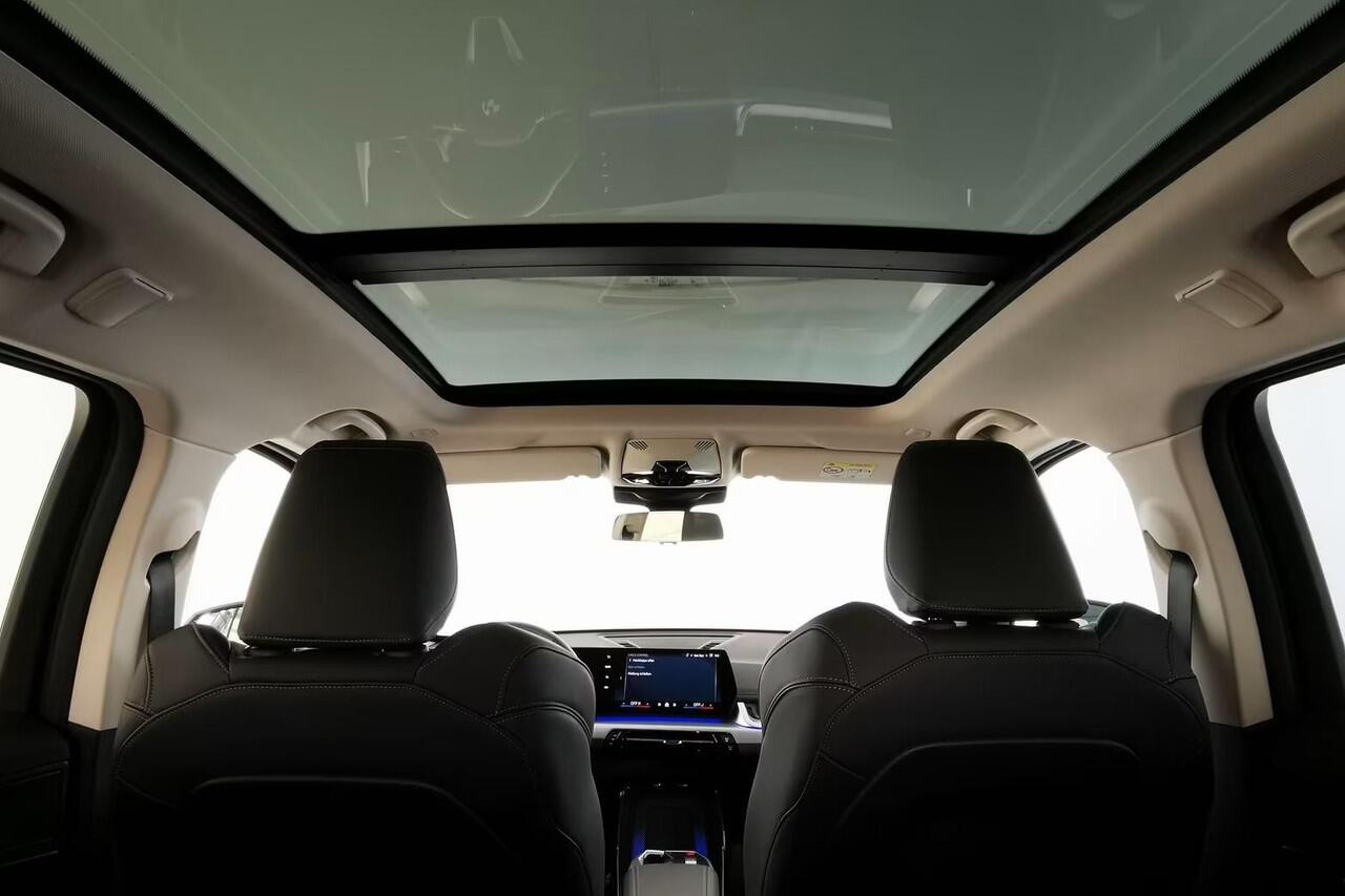 BMW X1 sDrive18iA xLine ** ADAPT. LED, LEDER, PANORAMA, TREKH, ADAPT. CRUISE, ACT. SPORTST ** 1e EIG - Ex BMW-AG - UNFALLFREI ** ** INFORMEER OOK NAAR ONZE AANTREKKELIJKE FINANCIAL-LEASE TARIEVEN **