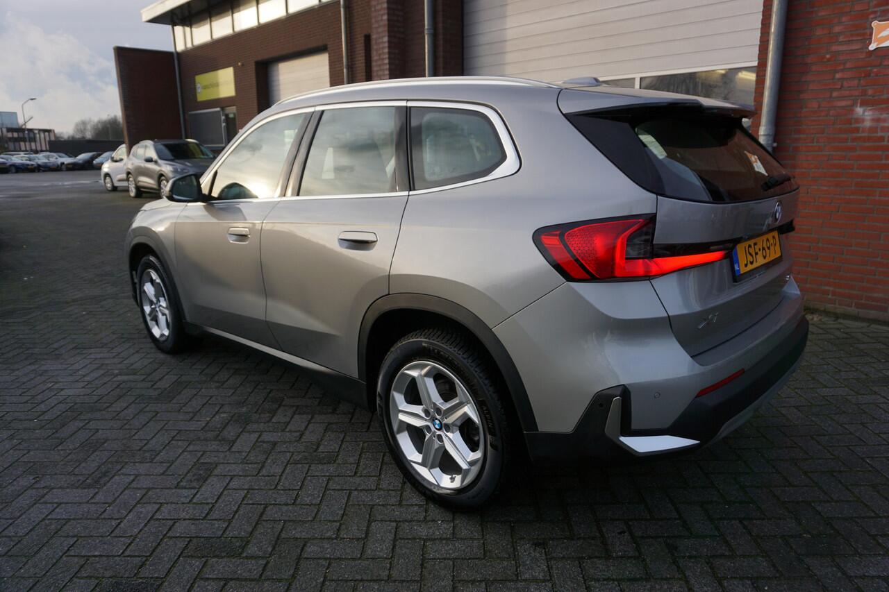 BMW X1 SDRIVE 18I BUSINESS EDITION KEURIGE NETTE STAAT VOLLEDIG DEALER ONDERHOUDEN CAMERA FULL LED NAVI ANDROID-APPLECARPLAY KEYLESS CLIMA CRUISE BLUETOOTH PDC V+A 18INCH ENZ...
