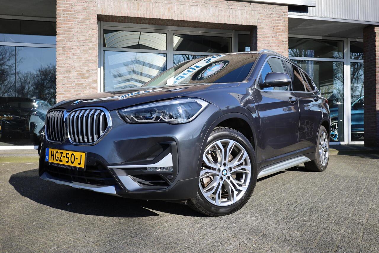 BMW X1 xDrive25e PHEV High Executive Edition LEER TREKHAAK-AFN HUD CAMERA CRUISE DAB NAVI STOELVERWARMING 2XPDC CLIMA ELEC-KOFFERBAK 18"LMV