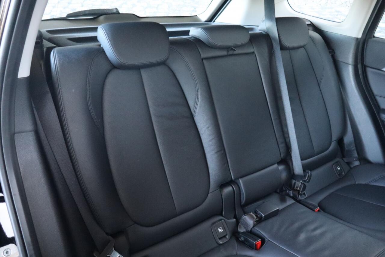 BMW X1 xDrive25e PHEV | Geen import | Trekhaak | Head Up | Navi