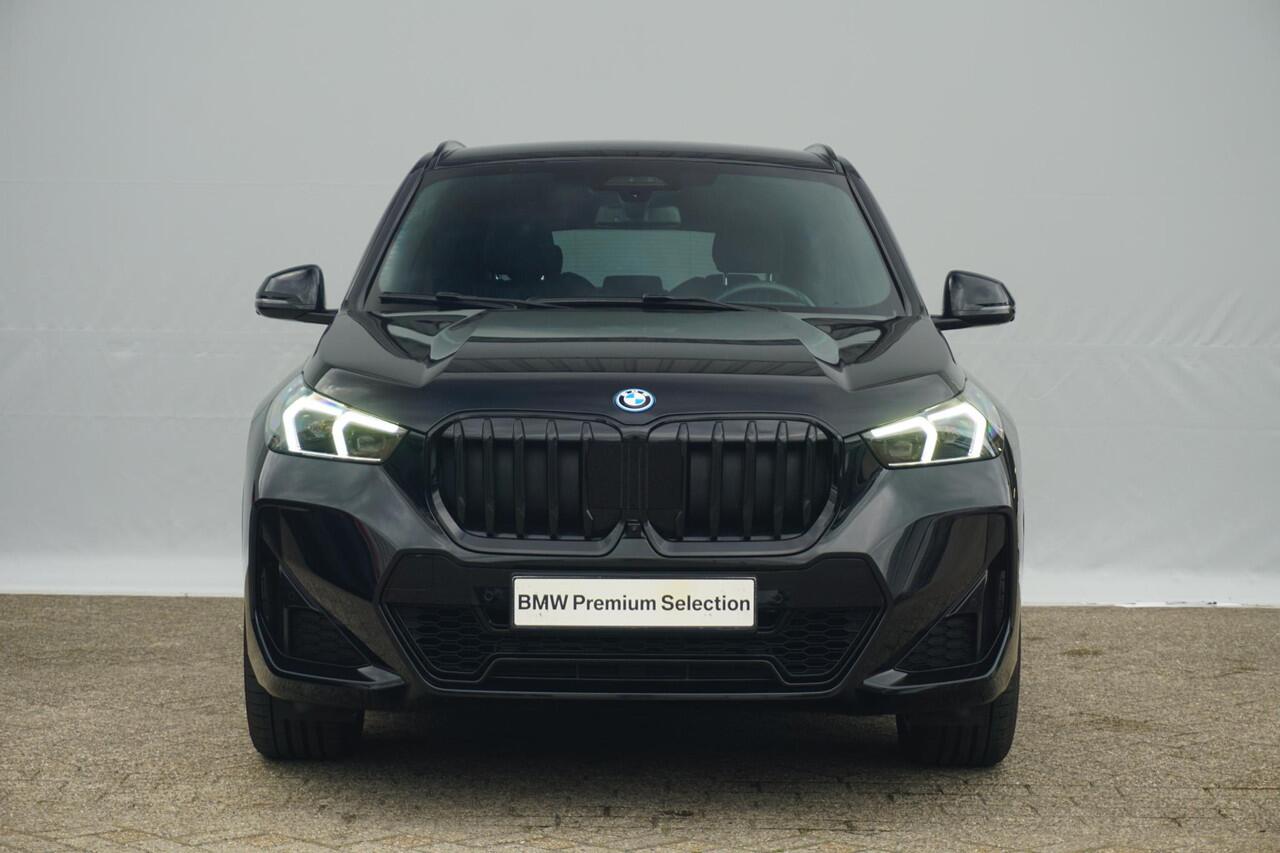 BMW X1 xDrive30e M Sport | Trekhaak / Head-up / Harman Kardon / 360 Camera's / Actieve Cruise Controle / Dodehoek detectie / Stoel & Stuurwielverwarming