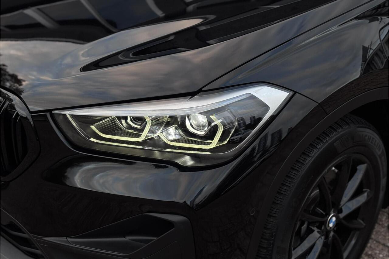 BMW X1 xDrive25e | Elektrische Klep | PDC V + A | LED | Apple Carplay | DAB | 15x op voorraad !