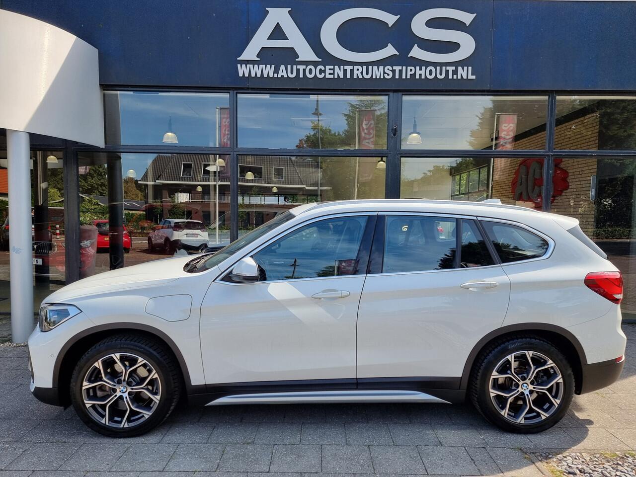 BMW X1 xDrive25e X Line | Panorama | Leder | Widescreen | Zeer nette staat! | Incl. BTW