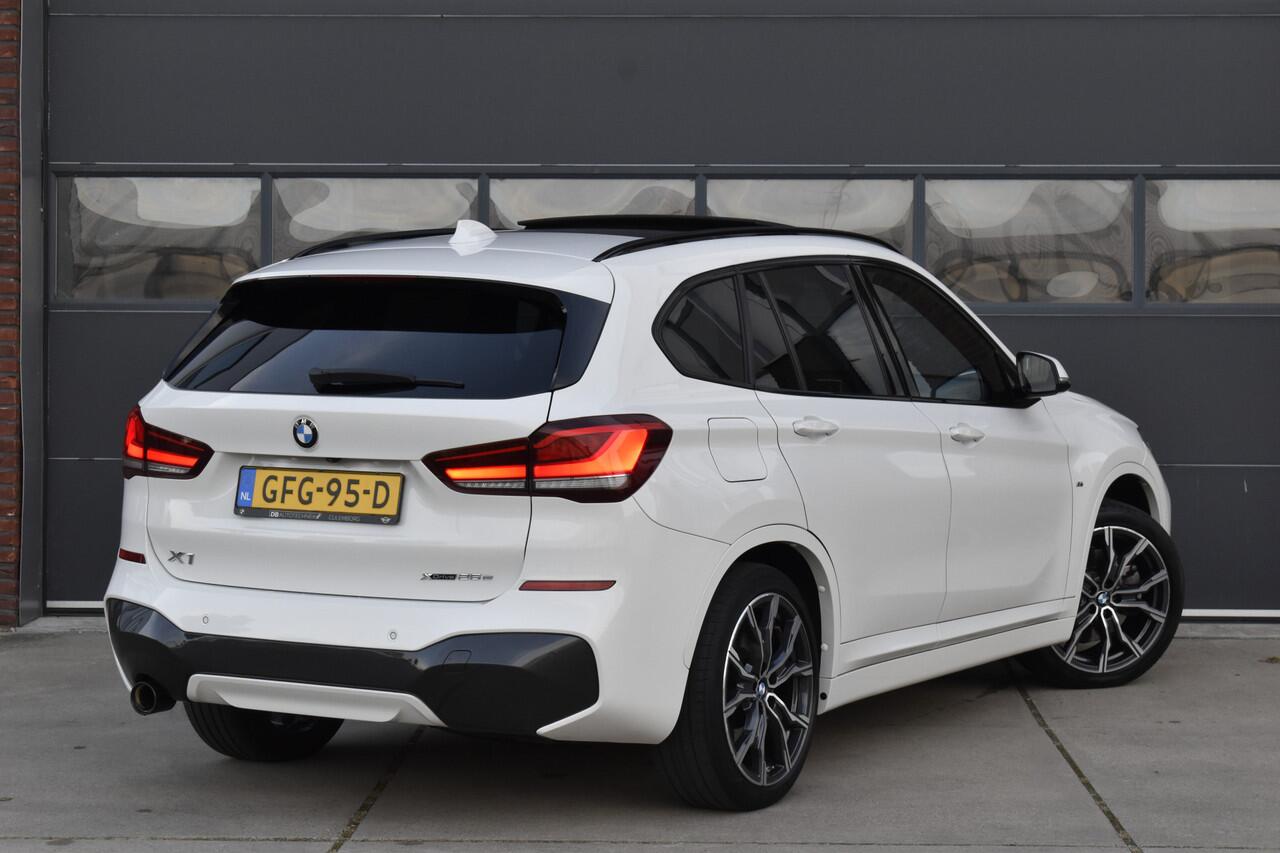 BMW X1 xDrive25e Executive Edition M-pakket Pano - CarPlay - Cruise - Trekhaak