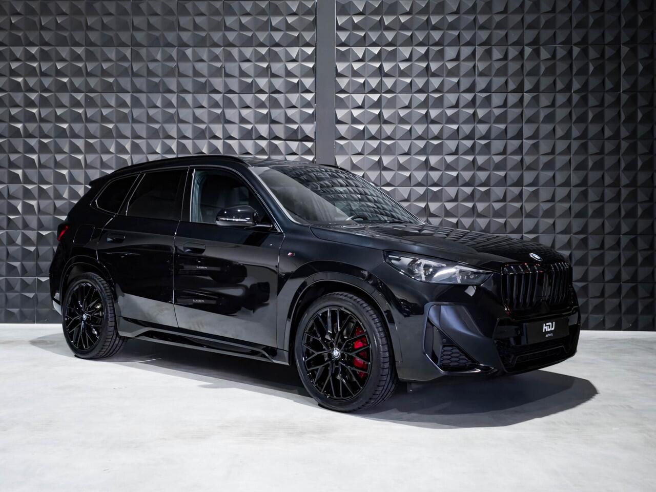 BMW X1 sDrive18i M Sport Pro | Pano | 20" | H&K | Topv. | Drive + | Leer | Premium | Travel |
