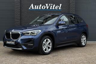 bmw-x1-xdrive25e--pdc-v+a--apple-