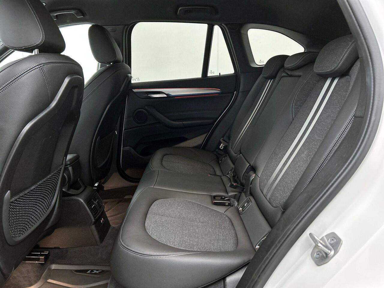 BMW X1 xDrive25e Exe PLUG-In M Sport Shadow TREKHAAK | 1/2 LEER | EL. ACHTERKLEP | 18"LM