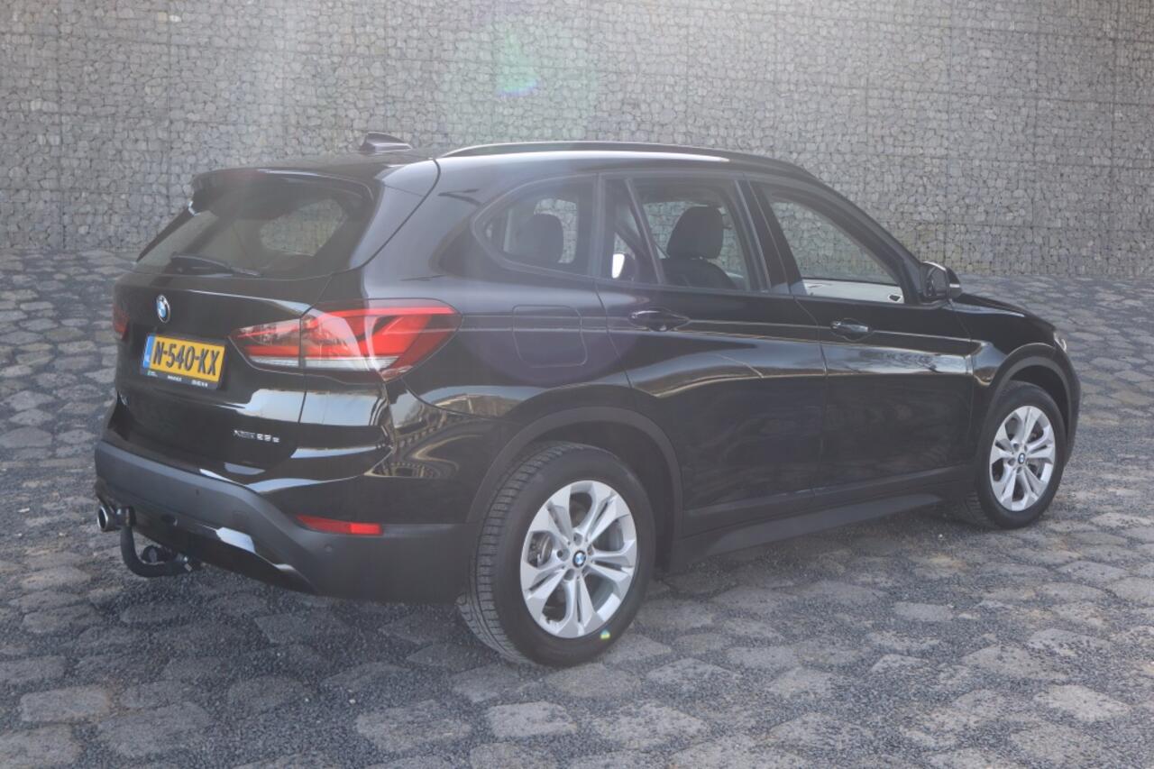 BMW X1 xDrive25e PHEV | Geen import | Trekhaak | Head Up | Navi