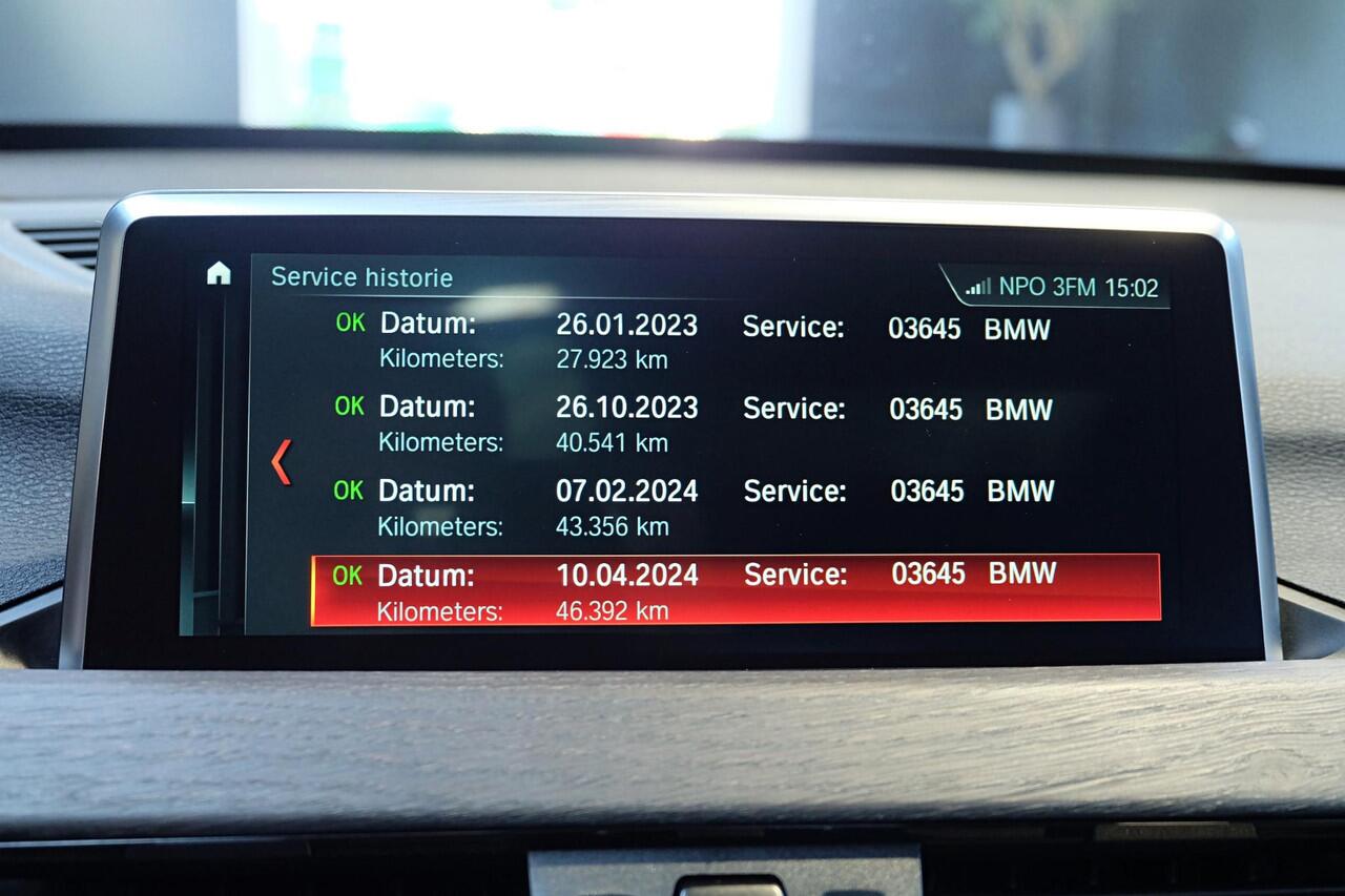 BMW X1 sDrive18i High Executive / xLine / Pano / Leder / Camera