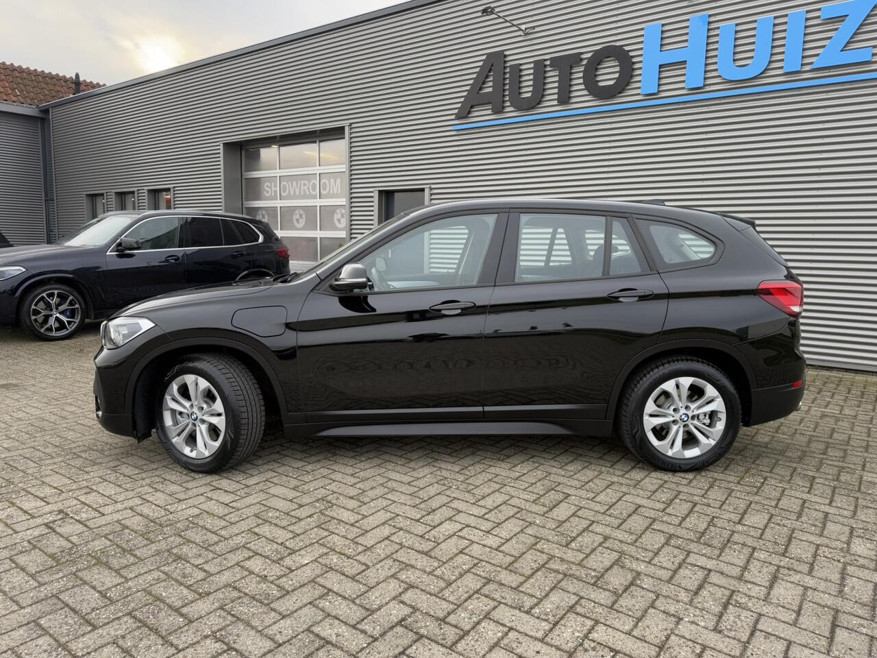 BMW X1 xDrive25e Executive LED Achteruitrijcamera Stoelverwarming