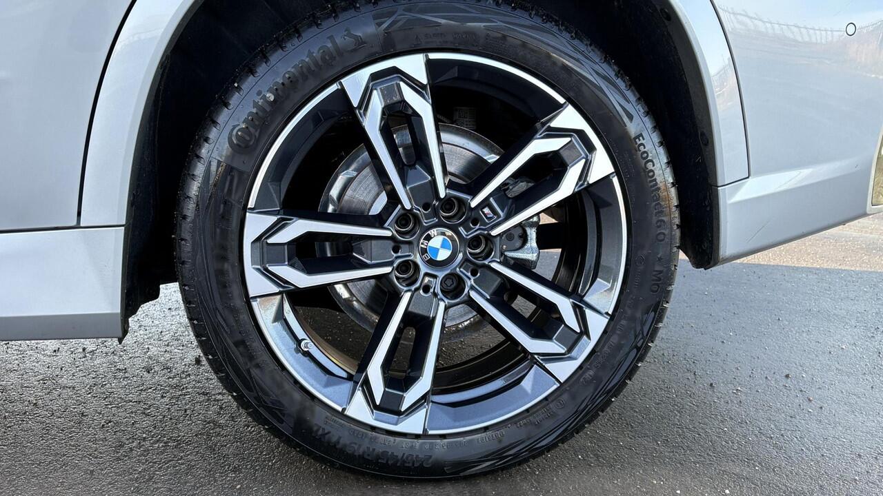 BMW X1 sDrive20i M-Sport schuifdak 19"