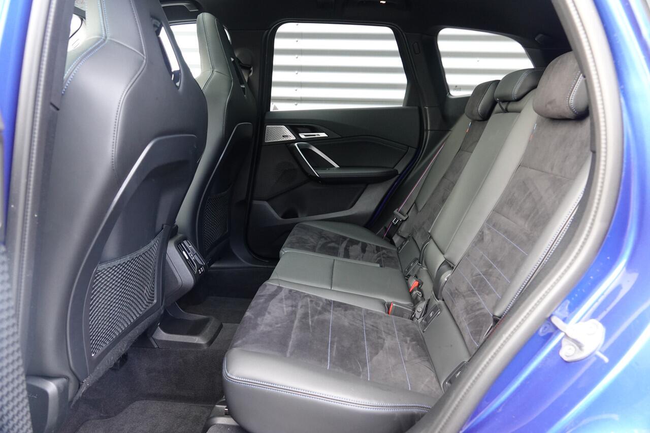 BMW X1 M35i | M sport Pro | Panorama | HUD | M Sportstoelen | Memory |