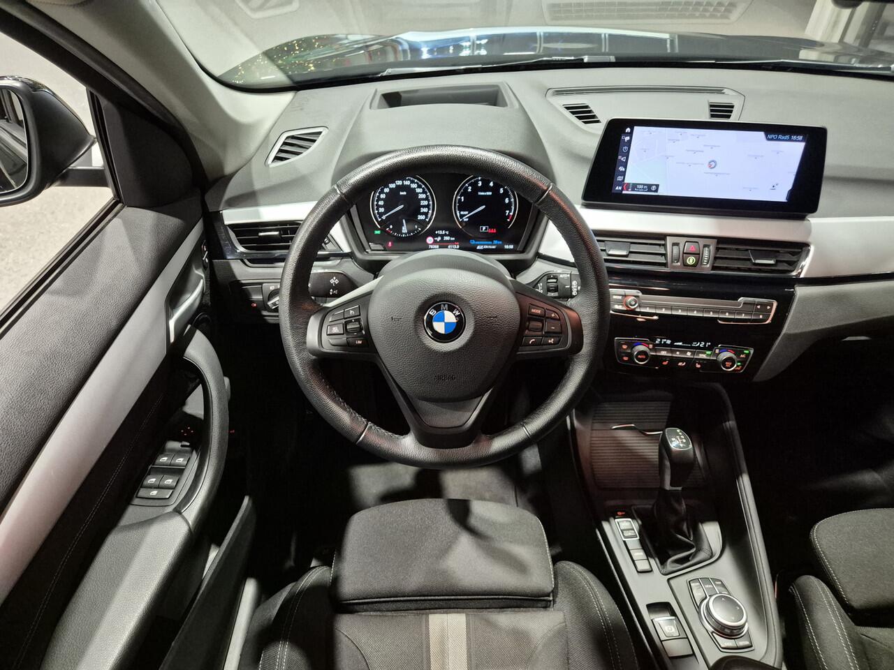 BMW X1 xDrive25e eDrive Edition Navigatie | HUD | Camera | LED | Stoelverwarming | 4x4