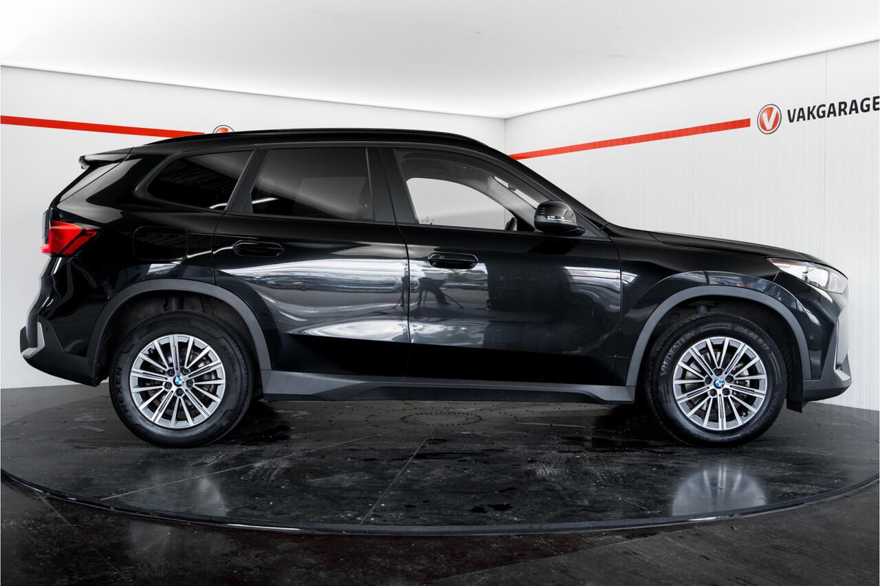 BMW X1 sDrive18i Nw model Leder Camera Sfeerverlichting