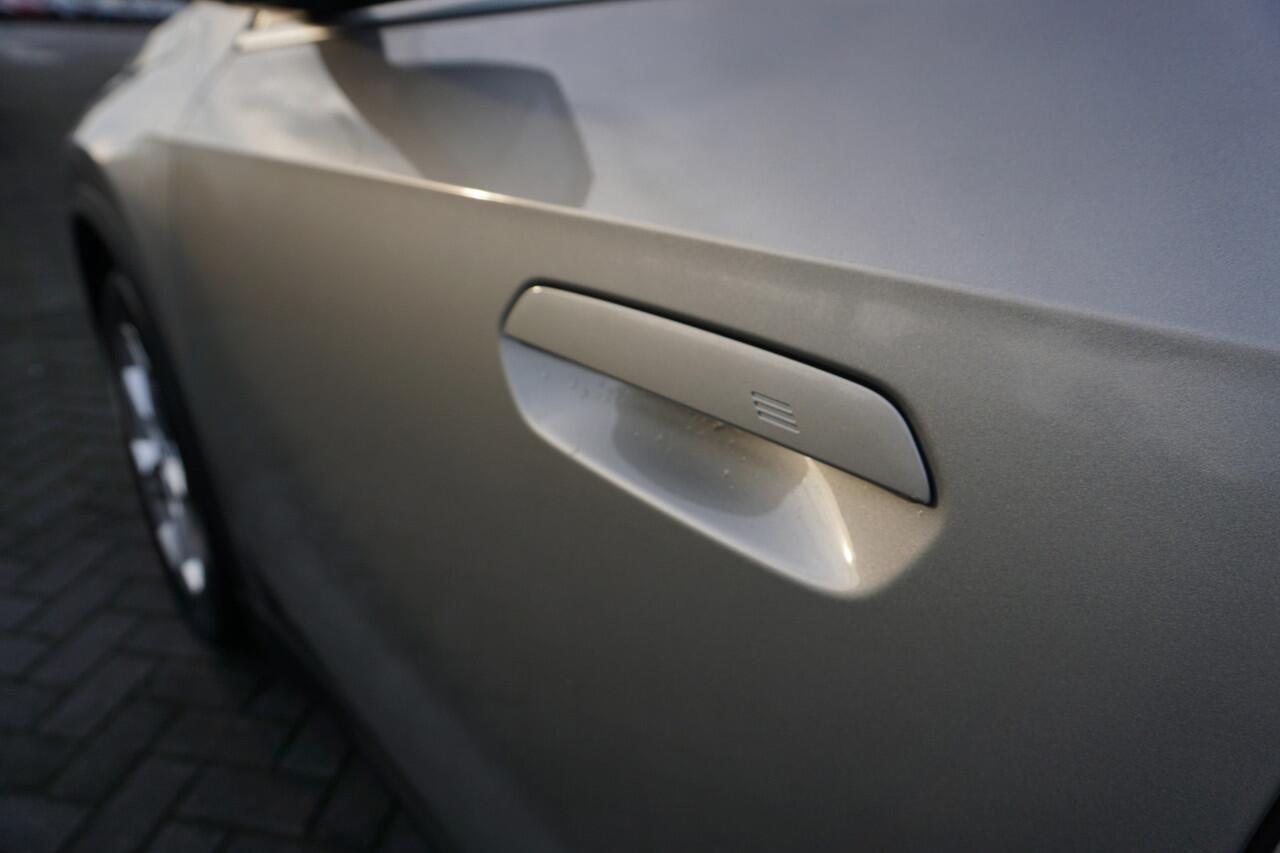 BMW X1 SDRIVE 18I BUSINESS EDITION KEURIGE NETTE STAAT VOLLEDIG DEALER ONDERHOUDEN CAMERA FULL LED NAVI ANDROID-APPLECARPLAY KEYLESS CLIMA CRUISE BLUETOOTH PDC V+A 18INCH ENZ...