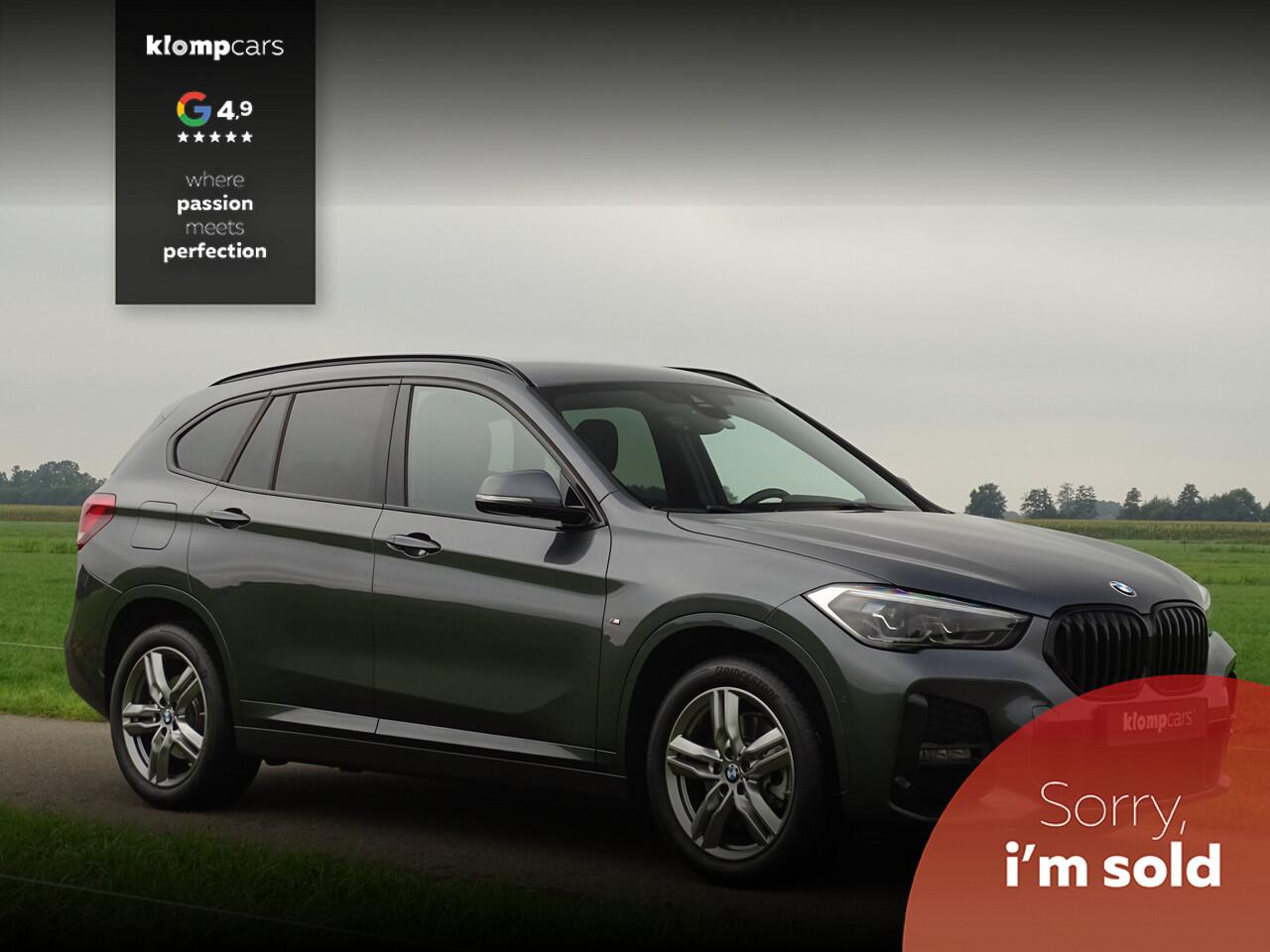 BMW X1 xDrive20i M-Sport | Trekhk | Nav | 18" | Stoelverw | Camera | All Black!