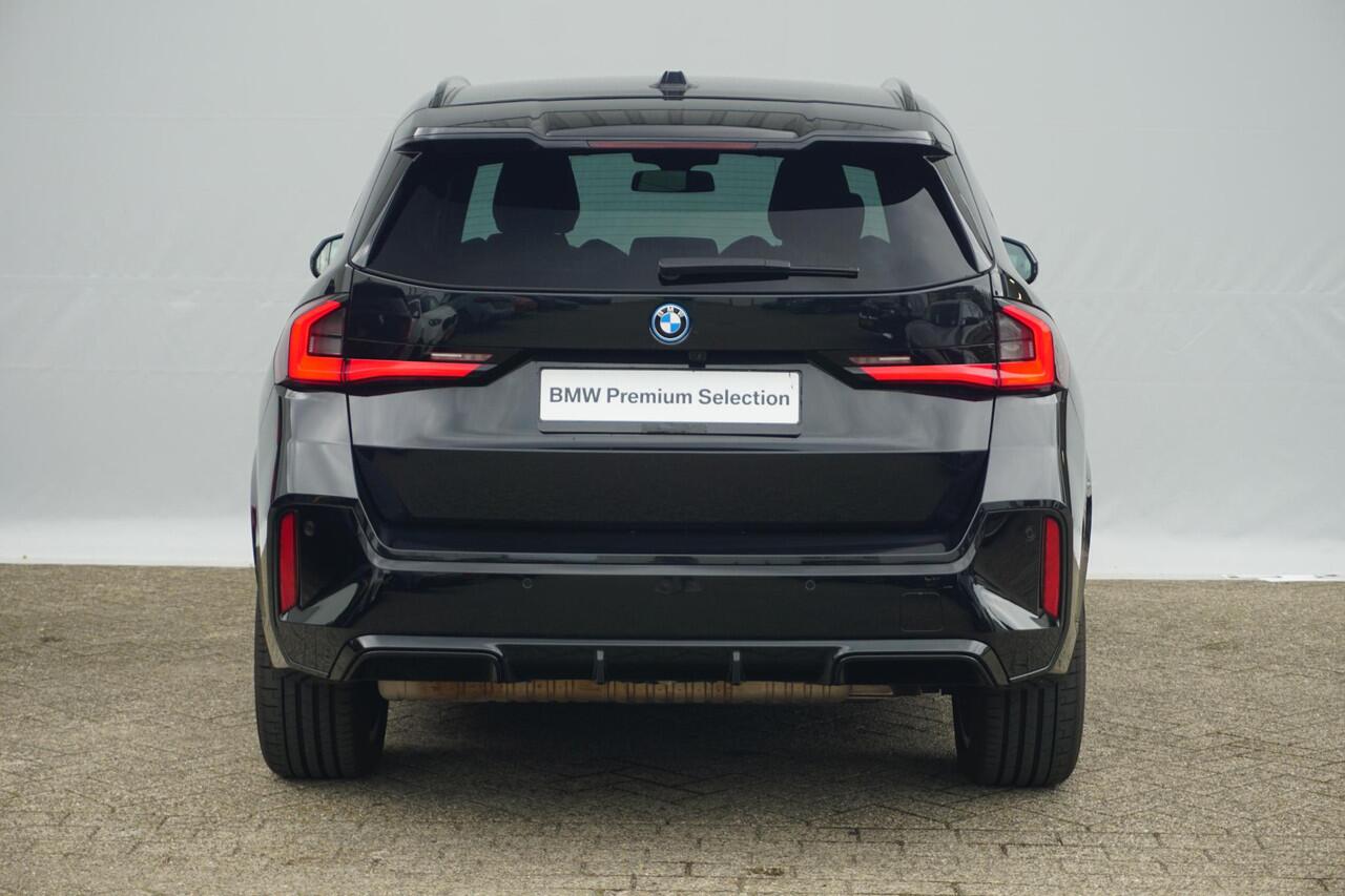 BMW X1 xDrive30e M Sport | Trekhaak / Head-up / Harman Kardon / 360 Camera's / Actieve Cruise Controle / Dodehoek detectie / Stoel & Stuurwielverwarming