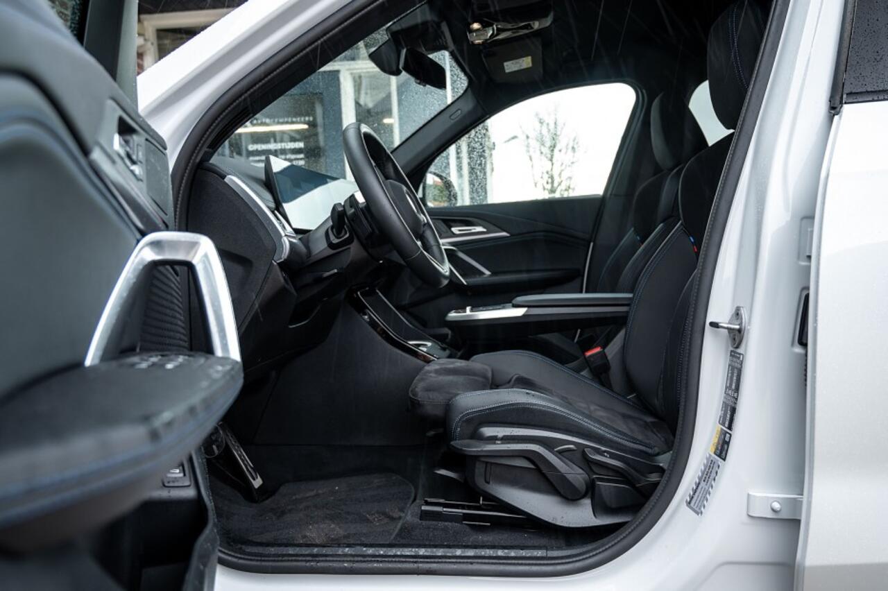 BMW X1 25e xDrive M Sport | Shadow | Driving Ass. Plus | Camera | Adapt. Led | Stoelverwarming | 20' Inch |