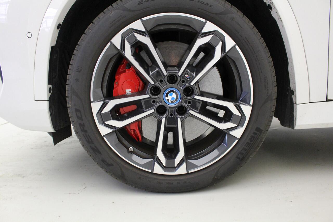 BMW X1 xDrive25e M-Sport Pro | Panorama | 19" | Massage | Harman Kardon |Voorbereiding Driving Assistant Plus