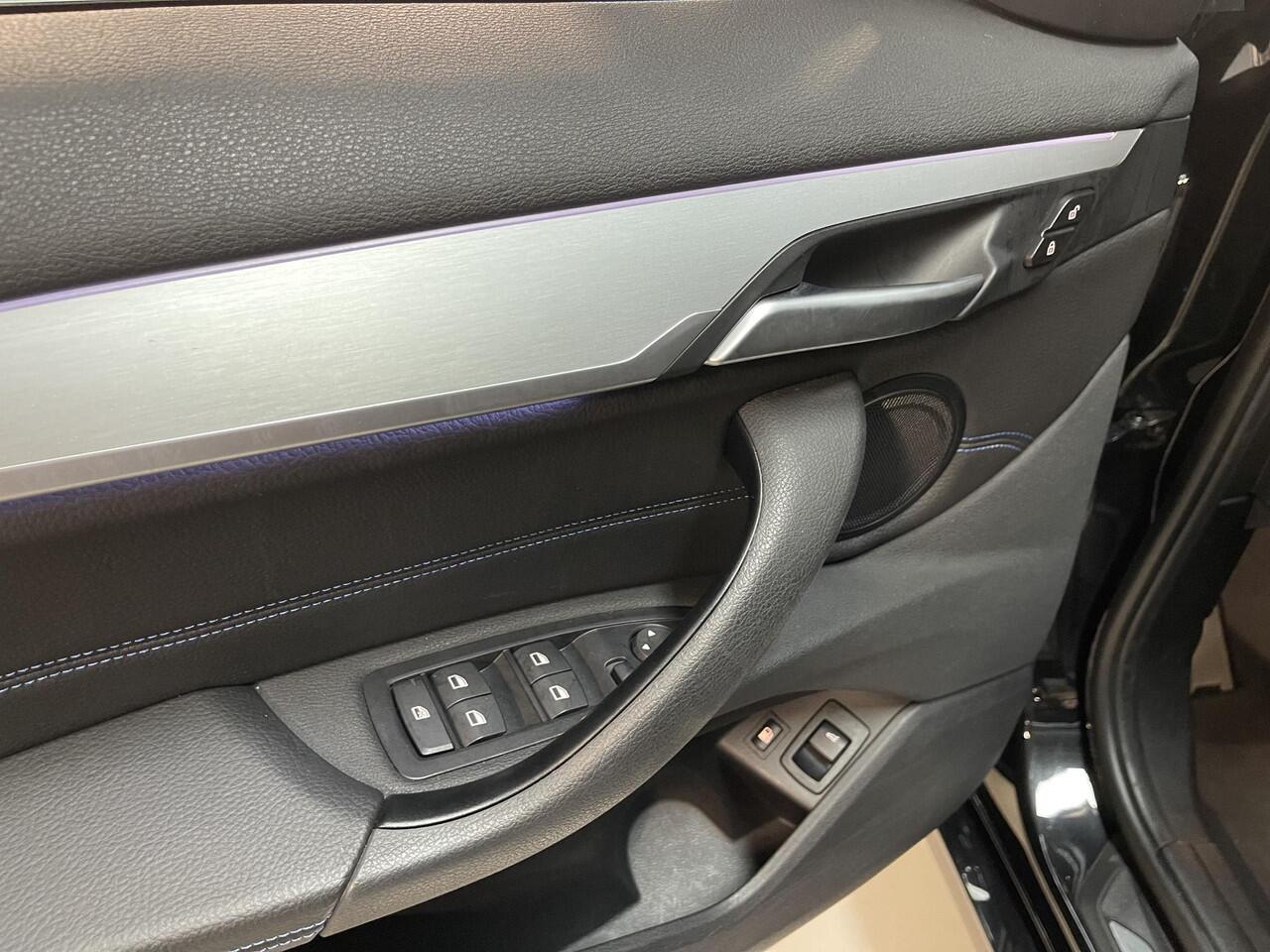 BMW X1 xDrive25e High Executive M Sport 18''/Leder/Trekhaak/Stoelverwarming/Sportstoelen/Elektrische Klep/LED/DAB/Navigatie/PDC