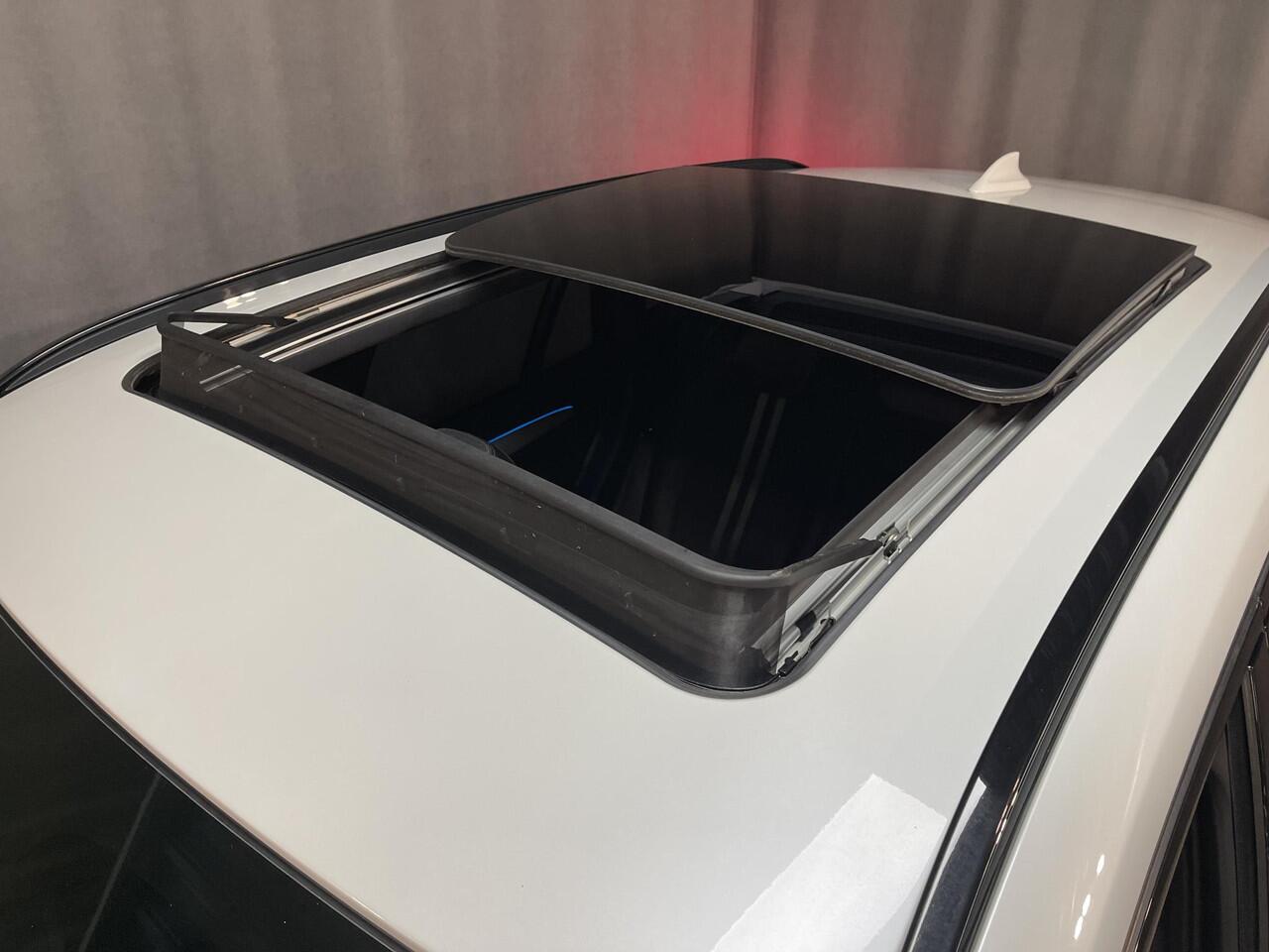 BMW X1 xDrive25e High Executive M Sport 18"/Panoramadak/Head-up/Adaptieve cruise/Sportstoelen/Stoelverwarming/Camera/LED/Keyless/PDC v+a