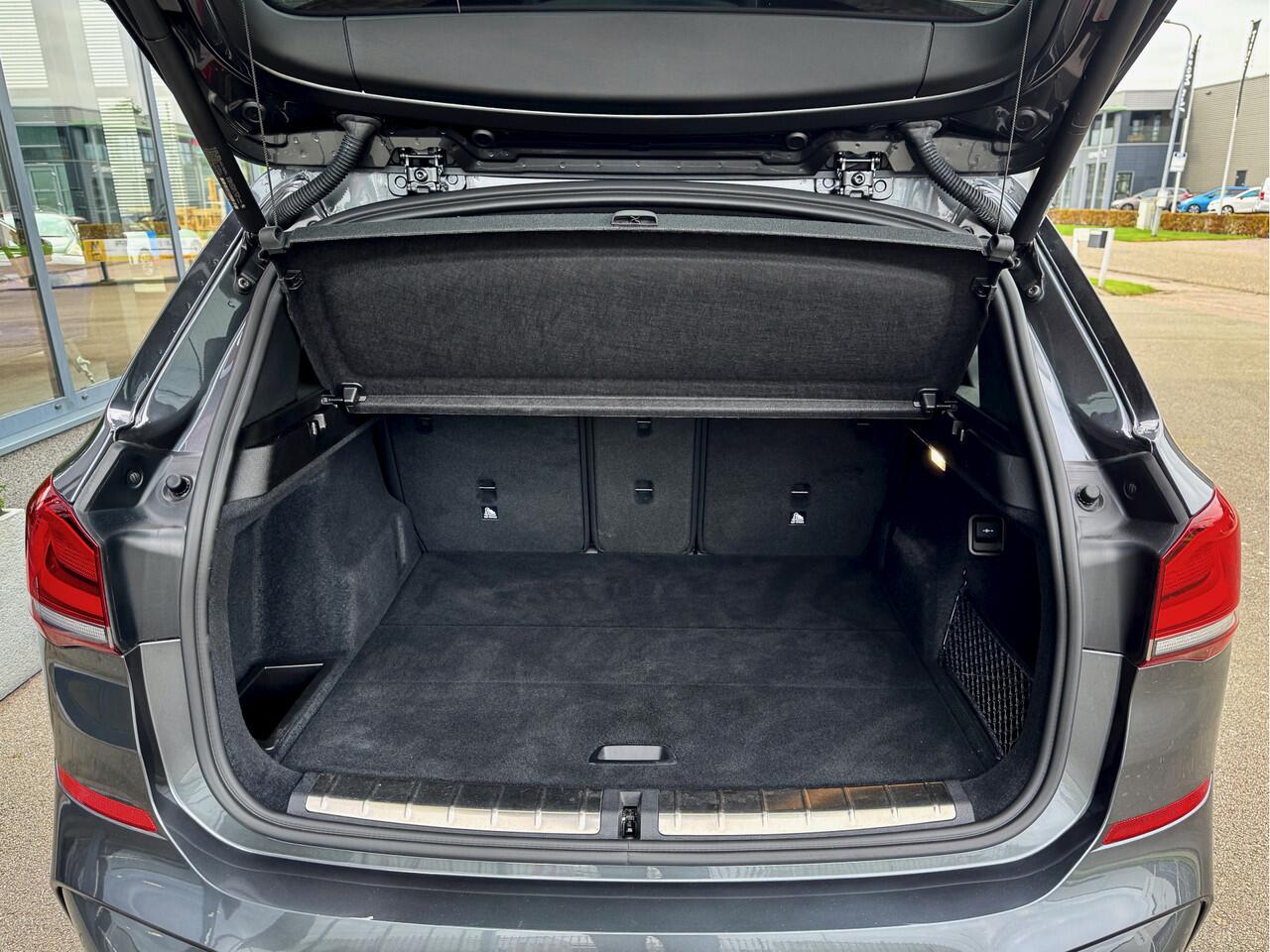 BMW X1 sDrive18i High Executive NAVI ECC CRUISE LEDER