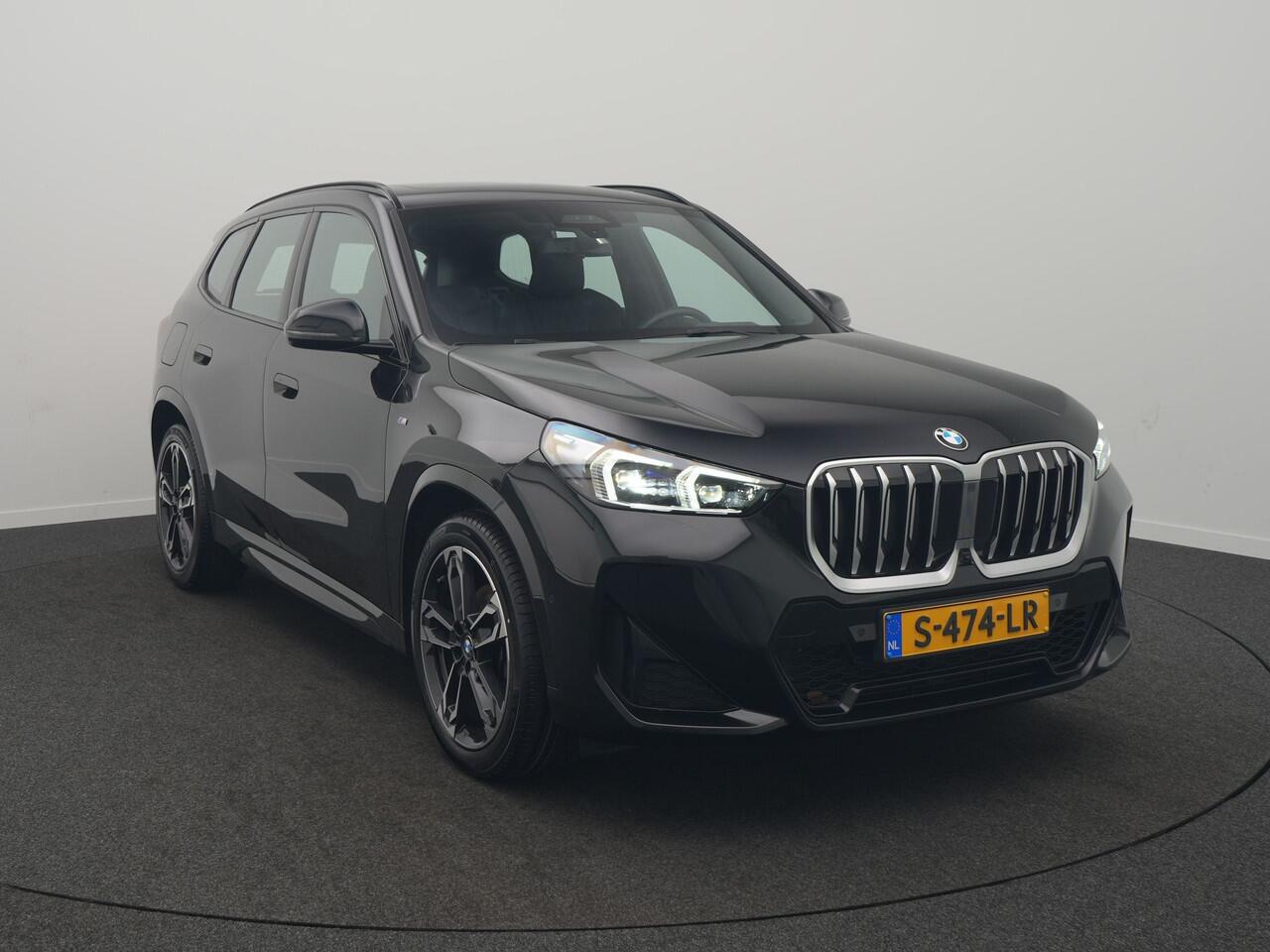 BMW X1 sDrive18i M-Sport - RIJKLAARPRIJS - Automaat - Rondomzichtcamera - Head-Up Display - Elektrisch Glazen dak - Apple Carplay - Android Auto - Harman Kardon Audio