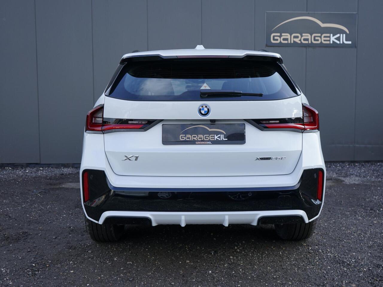 BMW X1 xDrive25e Dealeronderh. / 1ste eig. / M-Sport / Driving Assistent Plus / Active Guard / Stoelverwarming / Adaptief Onderstel