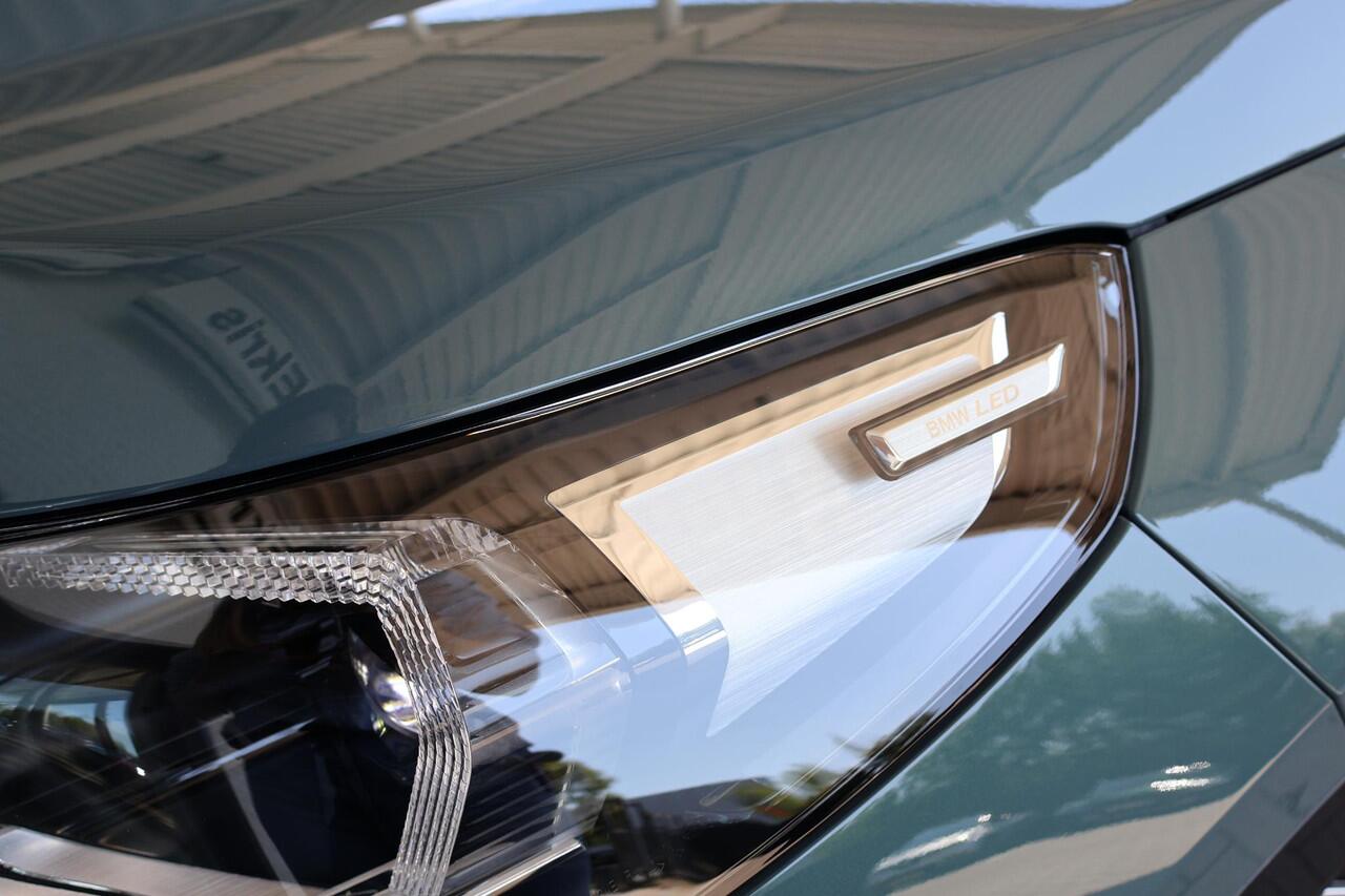 BMW X1 xDrive23i | xLine | Trekhaak Elektrisch | Massage | Harman Kardon | Head-Up Display | Active Cruise Control | Comfort Access