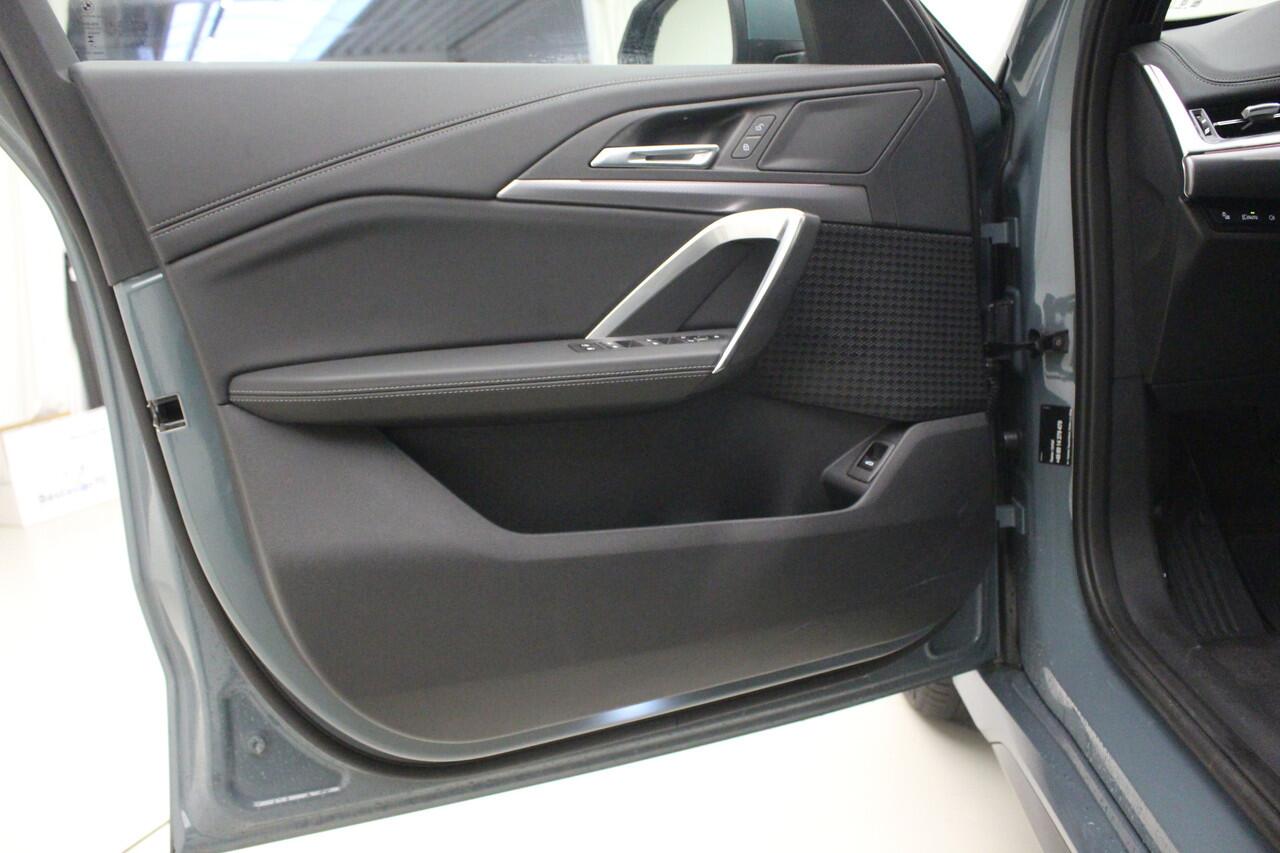 BMW X1 xDrive25e | M-Sport | Panorama | Trekhaak | Voorbereiding Driving Assistant Plus | Privacy Glass | Stoelverwarming