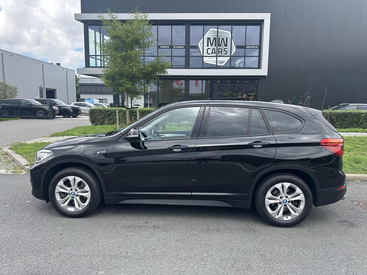 BMW X1 xDrive25e Exec. Pano, Navi, Trekhaak