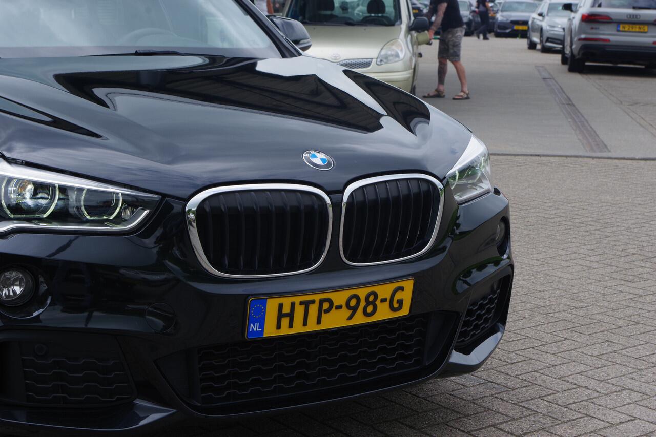 BMW X1 sDrive18i M-Sport High Executive 140 PK Automaat, Panoramadak, LED Koplampen, Leder