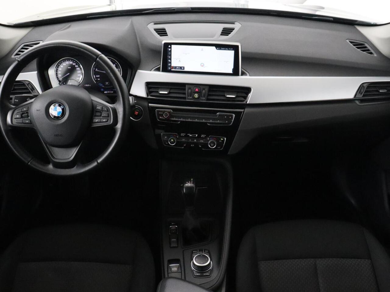 BMW X1 Xdrive25e Edrive Edition | Panoramadak | Stoelverwarming | Full LED | Navigatie | Climate control | Parkeerhulp | Cruise control | PHEV | Plug In